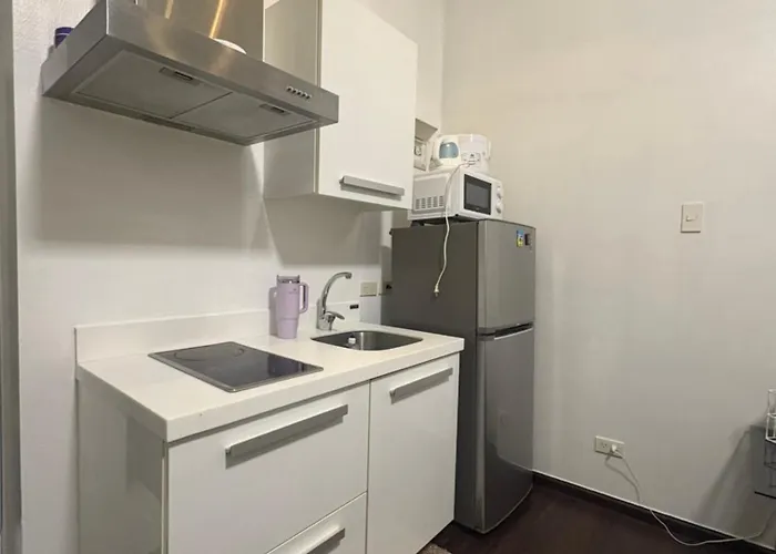 Cozy Sozy 2 - Knighstbridge Residences Makati شقة مانيلا