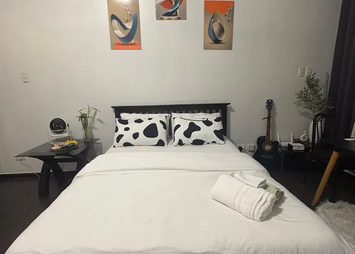 Cozy Sozy 2 - Knighstbridge Residences Makati
